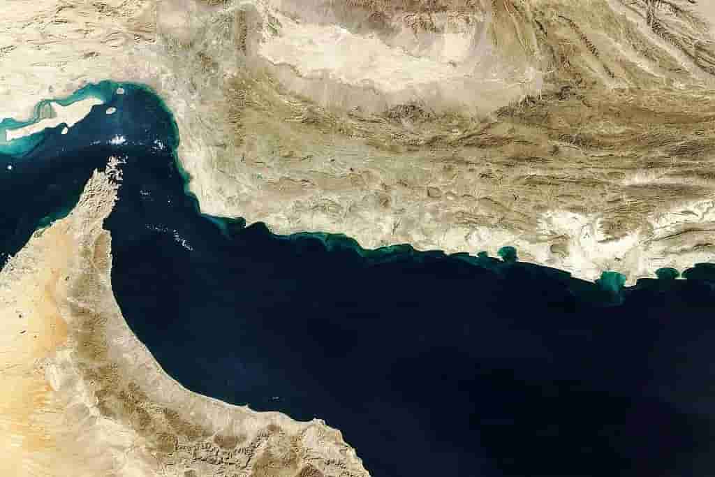 "De Facto Closure" of the Strait of Hormuz, Dealing a Heavy Blow to the Global Energy and Shipping Supply Chains (February-April 2026)