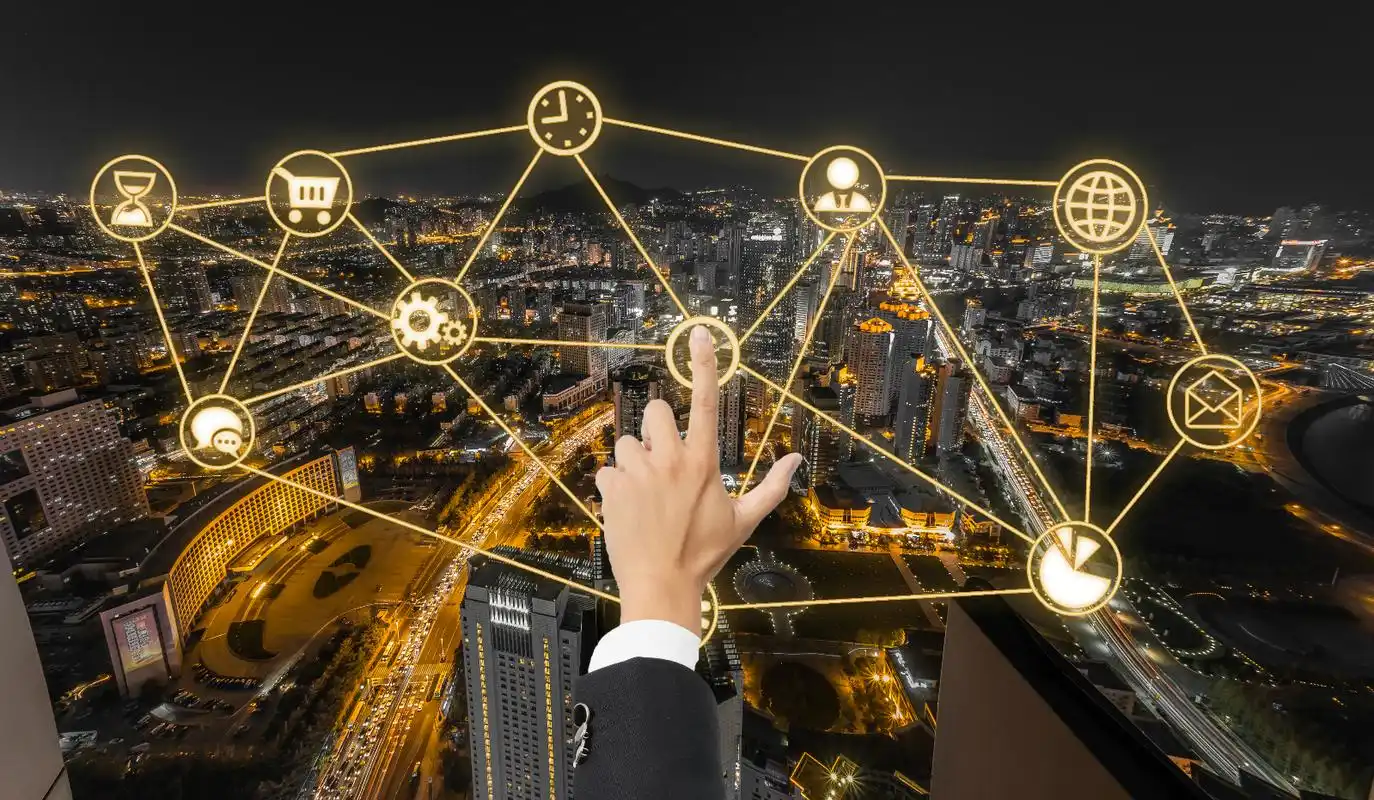 Ecosystem Collaboration and Platformization: Breaking Corporate Boundaries, Enabling Cross-Organizational Collaboration via Shared Data Platforms, Flexible Resource Allocation and Risk Sharing